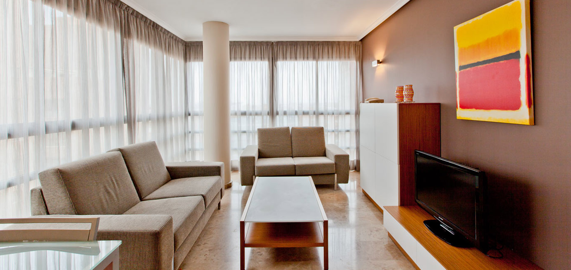Apartamentos plaza picasso valencia